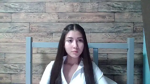 Virginia Hicks online show from 2, 10, 2025
