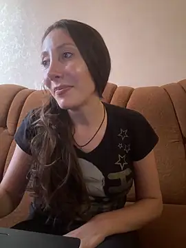 Snapshot of HellaryTourent chatting on 9, 9, 2025 HellaryTourent online show from 9, 9, 2025