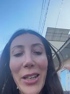 Snapshot of HellaryTourent chatting on 12, 9, 2025 HellaryTourent online show from 12, 9, 2025