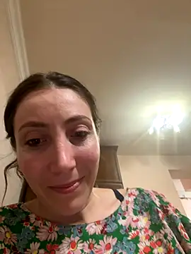 Snapshot of HellaryTourent chatting on 17, 9, 2025 HellaryTourent online show from 17, 9, 2025