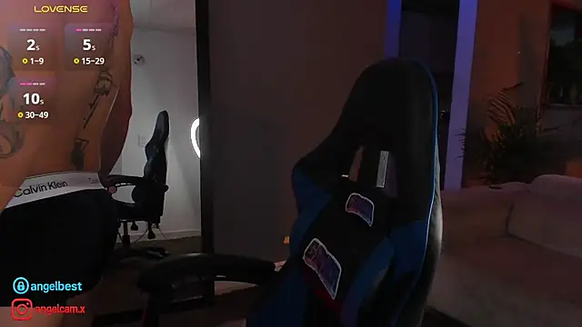 IamAngelCamilo online show from 25, 9, 2025