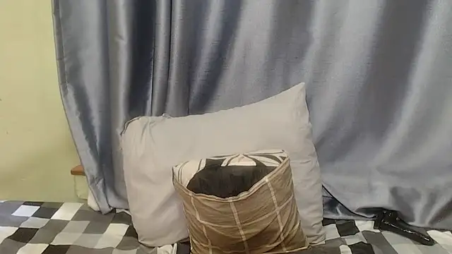 Snapshot of HornyEbony4u chatting on 4, 2, 2026 HornyEbony4u online show from 4, 2, 2026