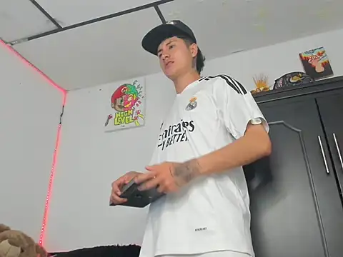 Snapshot of Mateo_Escobar chatting on 1, 11, 2025 Mateo Escobar online show from 1, 11, 2025