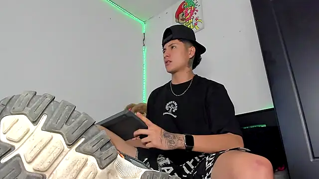 Mateo Escobar online show from 18, 11, 2025