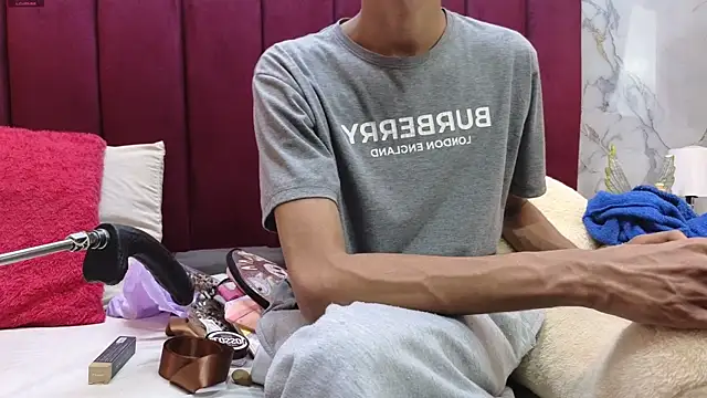 PrincePoppy online show from 31, 10, 2025