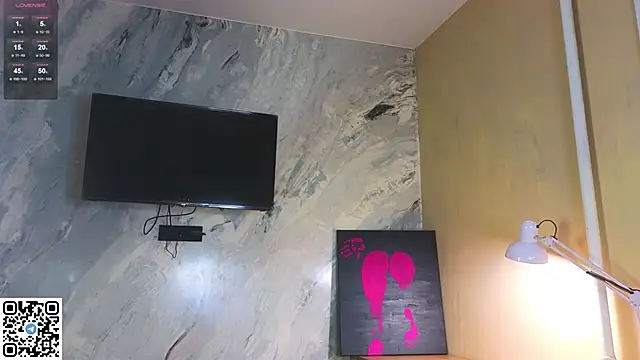 Snapshot of miss_bubbles_ chatting on 13, 10, 2025 miss bubbles online show from 13, 10, 2025