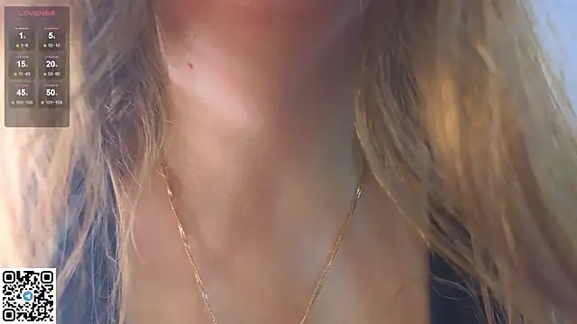 Snapshot of miss_bubbles_ chatting on 31, 10, 2025 miss bubbles online show from 31, 10, 2025