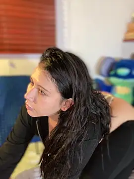 Snapshot of snow_doll chatting on 28, 10, 2025 snow doll online show from 28, 10, 2025