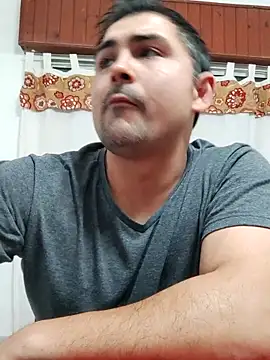 Snapshot of Bradd_32 chatting on 18, 10, 2025 Bradd 32 online show from 18, 10, 2025