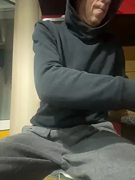 adiluci1 online show from 20, 10, 2025