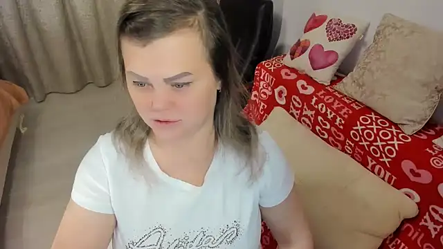 Snapshot of MildMature chatting on 11, 12, 2024 MildMature online show from 11, 12, 2024