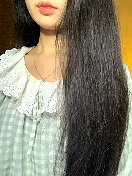 Snapshot of Nhinhi18 chatting on 14, 12, 2025 Nhinhi18 online show from 14, 12, 2025