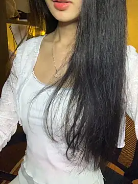 Snapshot of Nhinhi18 chatting on 4, 3, 2026 Nhinhi18 online show from 4, 3, 2026