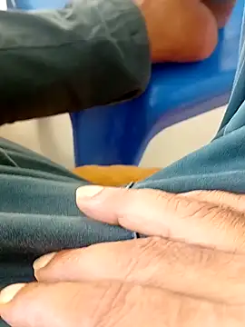 Snapshot of hackyourpussy@xh chatting on 5, 11, 2025 hackyourpussyxh online show from 5, 11, 2025