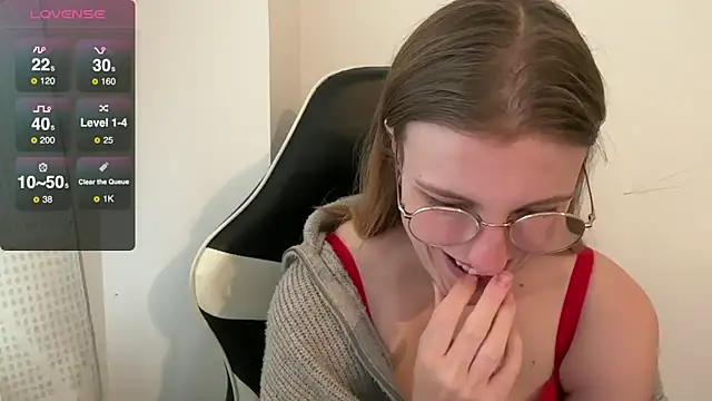 BustyKellyXXX online show from 18, 11, 2025