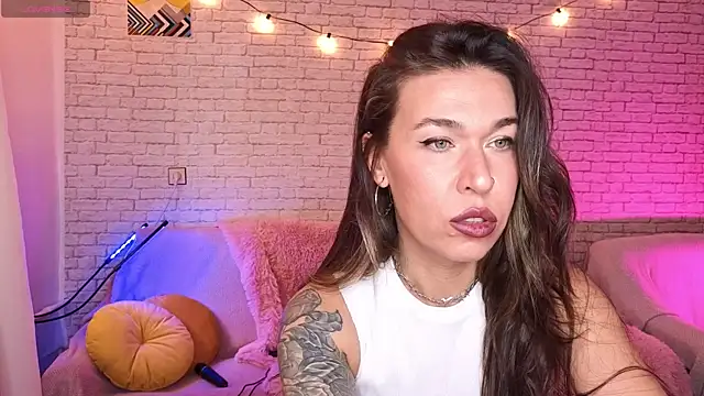 Snapshot of ReginaFoXXXy chatting on 20, 10, 2025 ReginaFoXXXy online show from 20, 10, 2025