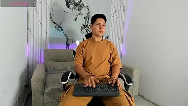 Asta Black online show from 14, 10, 2025