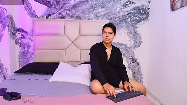 Asta Black online show from 17, 10, 2025