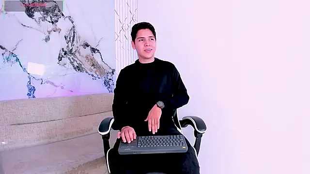 Asta Black online show from 19, 10, 2025