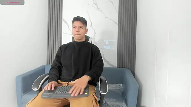 Asta Black online show from 21, 10, 2025