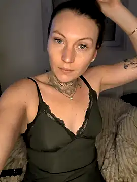 Snapshot of monsieuretmada1 chatting on 1, 11, 2025 monsieuretmada1 online show from 1, 11, 2025