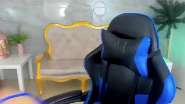 Snapshot of venuss09_s chatting on 29, 10, 2025 venuss09 s online show from 29, 10, 2025