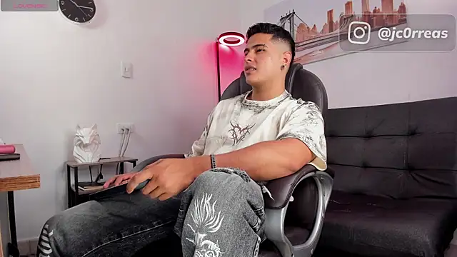 Snapshot of _Juanes chatting on 19, 11, 2025 Juanes online show from 19, 11, 2025