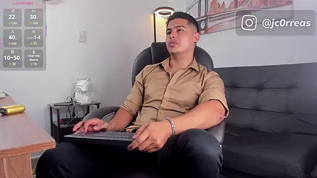 Snapshot of _Juanes chatting on 29, 11, 2025 Juanes online show from 29, 11, 2025