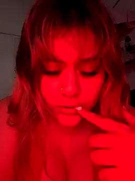 Snapshot of Dulceluz_420 chatting on 11, 10, 2025 Dulceluz 420 online show from 11, 10, 2025