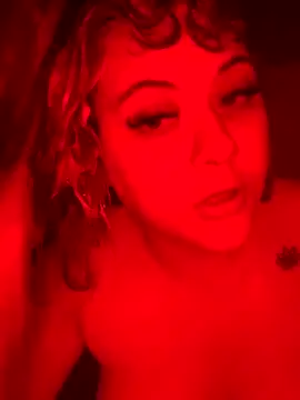 Snapshot of Dulceluz_420 chatting on 4, 11, 2025 Dulceluz 420 online show from 4, 11, 2025