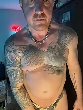 Snapshot of CloudyKingG chatting on 10, 4, 2026 CloudyKingG online show from 10, 4, 2026