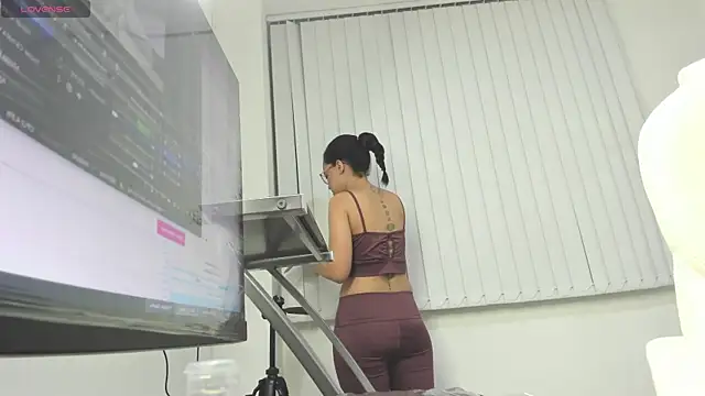 Ayshel cooperr online show from 22, 10, 2025