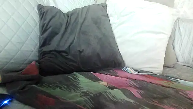 Snapshot of cazzoweb chatting on 1, 4, 2026 cazzoweb online show from 1, 4, 2026