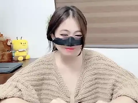 Amelia-babee online show from 8, 10, 2025