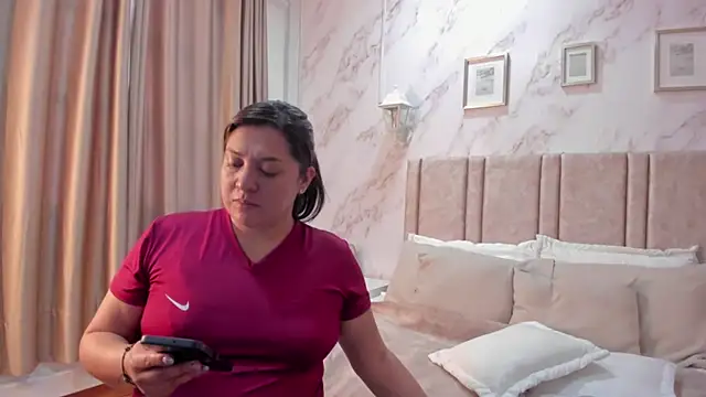 Snapshot of Paula_And chatting on 19, 10, 2025 Paula And online show from 19, 10, 2025