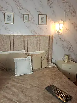 Snapshot of Paula_And chatting on 7, 3, 2026 Paula And online show from 7, 3, 2026