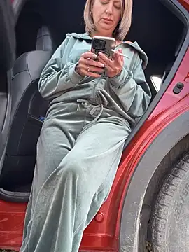 Milena-MilfaXXX online show from 23, 11, 2025