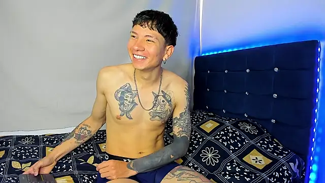 Snapshot of Tatiiana_n_Damiian chatting on 18, 9, 2025 Tatiiana n Damiian online show from 18, 9, 2025