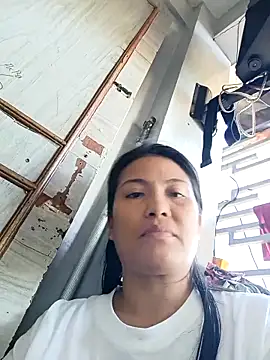 Snapshot of Uniquebeauty32 chatting on 16, 3, 2026 Uniquebeauty32 online show from 16, 3, 2026