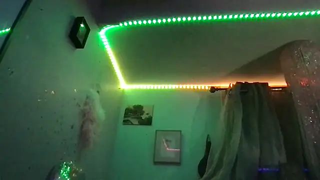 nekowaifuuu online show from 7, 11, 2025