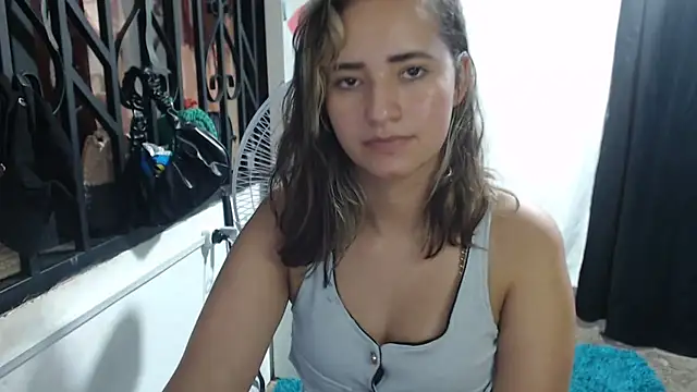 Snapshot of annie_clark2 chatting on 6, 11, 2025 annie clark2 online show from 6, 11, 2025