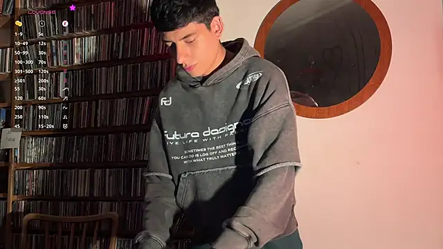 Snapshot of jim_dj chatting on 15, 10, 2025 jim dj online show from 15, 10, 2025