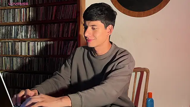 Snapshot of jim_dj chatting on 16, 10, 2025 jim dj online show from 16, 10, 2025