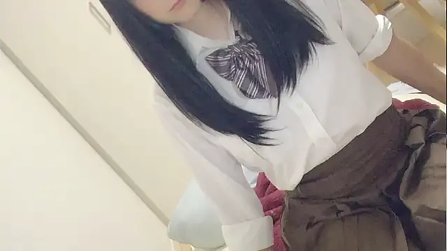 Snapshot of Mia032 chatting on 17, 10, 2025 Mia032 online show from 17, 10, 2025