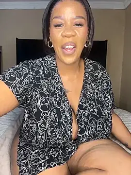 THICKBUNNYCHICKxxx online show from 4, 11, 2025