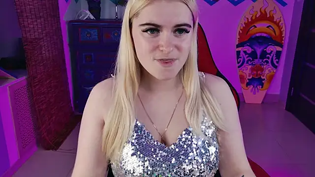 Snapshot of Stef_Nicks chatting on 7, 11, 2025 Stef Nicks online show from 7, 11, 2025