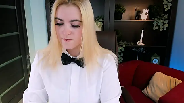 Snapshot of Stef_Nicks chatting on 21, 11, 2025 Stef Nicks online show from 21, 11, 2025