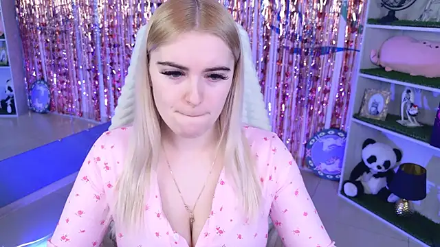 Snapshot of Stef_Nicks chatting on 9, 2, 2026 Stef Nicks online show from 9, 2, 2026