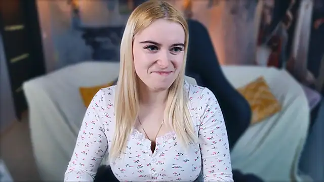 Snapshot of Stef_Nicks chatting on 20, 2, 2026 Stef Nicks online show from 20, 2, 2026