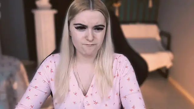 Snapshot of Stef_Nicks chatting on 2, 3, 2026 Stef Nicks online show from 2, 3, 2026